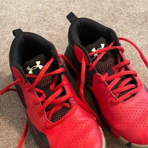 Under Armour Boys sneakers
